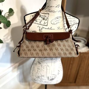 Vintage Dooney and Bourke good condition
